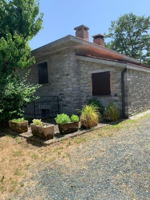 Borgo Scorza Villa Pietramogolana Luaran gambar